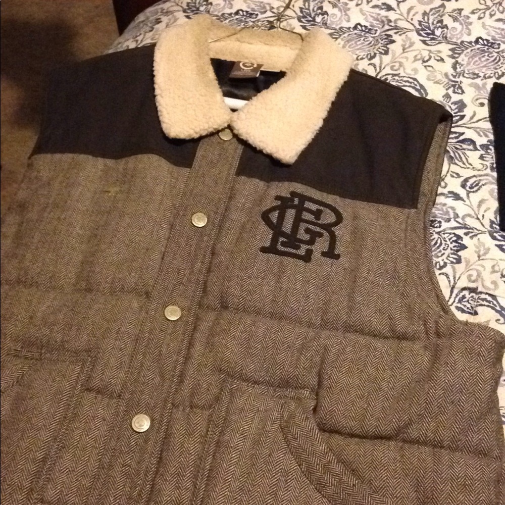 LRG VEST